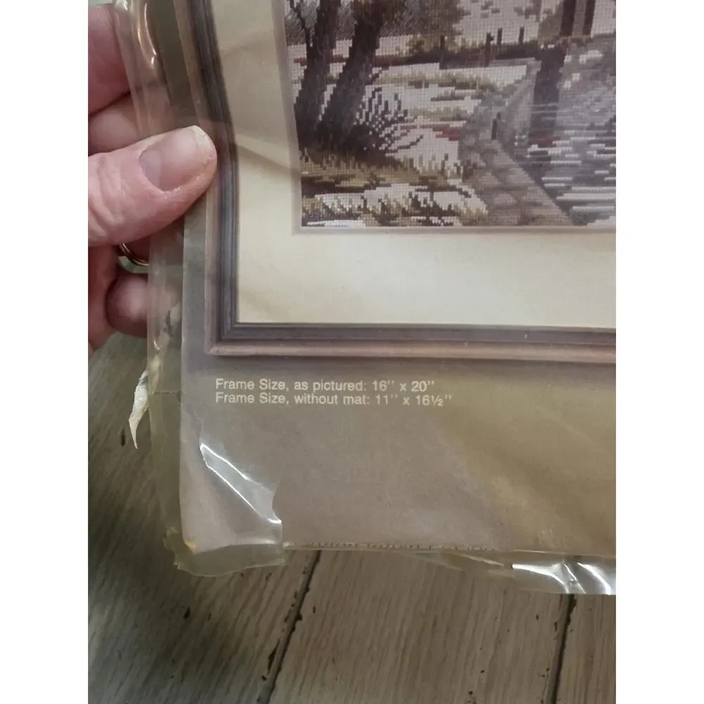New Bernat Counted Cross Stitch Kit: Cider Mill, Helen Burgess H04090
